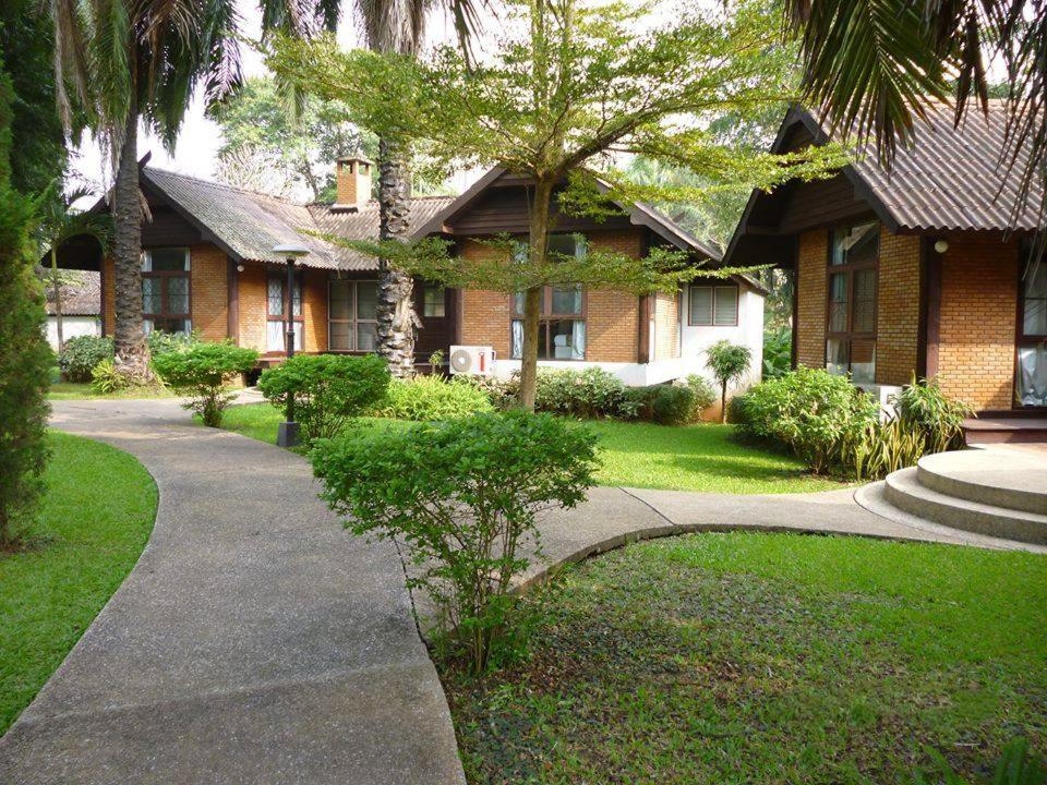 Roong Aroon Hot Spring Resort